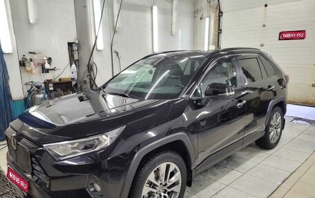 Toyota RAV4, 2020 год, 4 000 000 рублей, 1 фотография