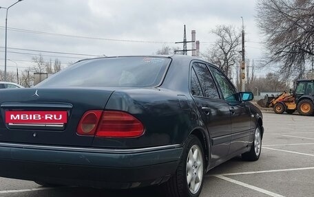 Mercedes-Benz E-Класс, 1998 год, 450 000 рублей, 6 фотография