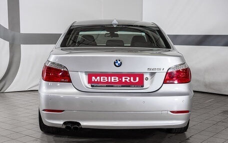 BMW 5 серия, 2007 год, 1 040 000 рублей, 28 фотография