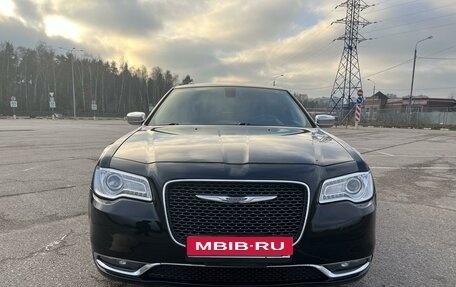 Chrysler 300C II, 2016 год, 2 550 000 рублей, 1 фотография