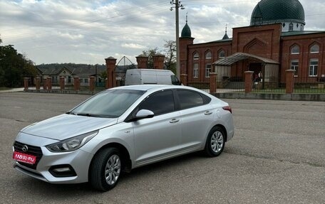 Hyundai Solaris II рестайлинг, 2018 год, 1 050 000 рублей, 1 фотография