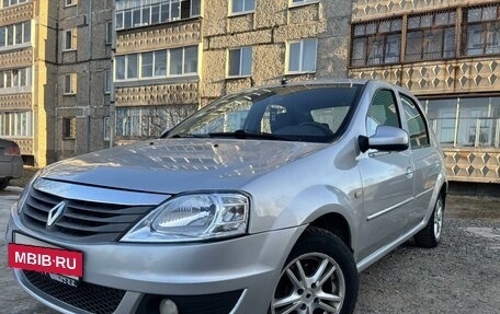 Renault Logan I, 2012 год, 570 000 рублей, 2 фотография