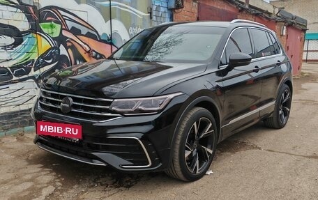 Volkswagen Tiguan II, 2021 год, 4 300 000 рублей, 6 фотография