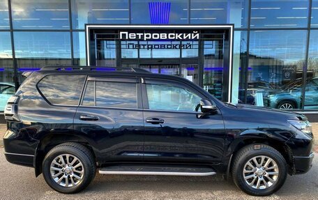 Toyota Land Cruiser Prado 150 рестайлинг 2, 2019 год, 5 350 000 рублей, 6 фотография