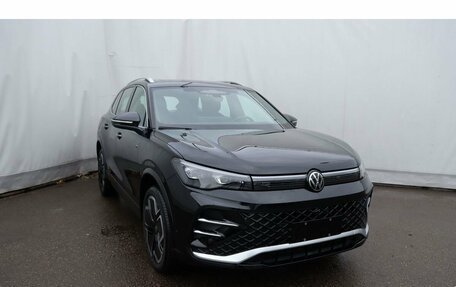 Volkswagen Tiguan, 2024 год, 6 400 000 рублей, 11 фотография