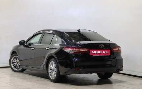 Toyota Camry, 2019 год, 3 178 000 рублей, 2 фотография