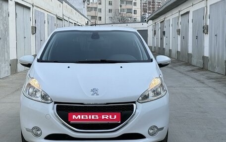 Peugeot 208 II, 2013 год, 940 000 рублей, 3 фотография