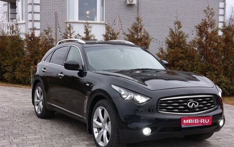 Infiniti FX II, 2010 год, 2 000 000 рублей, 1 фотография