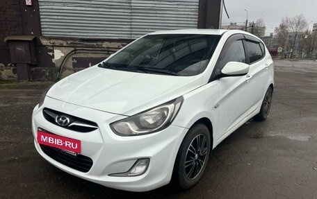 Hyundai Solaris II рестайлинг, 2012 год, 735 000 рублей, 4 фотография