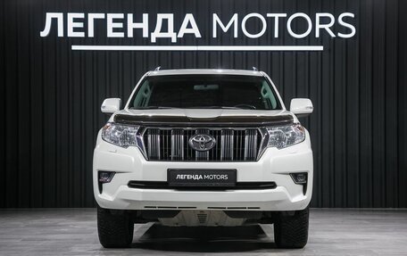 Toyota Land Cruiser Prado 150 рестайлинг 2, 2021 год, 5 250 000 рублей, 2 фотография