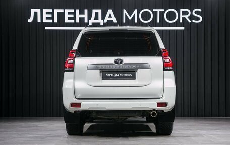 Toyota Land Cruiser Prado 150 рестайлинг 2, 2021 год, 5 250 000 рублей, 5 фотография