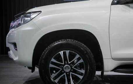 Toyota Land Cruiser Prado 150 рестайлинг 2, 2021 год, 5 250 000 рублей, 11 фотография