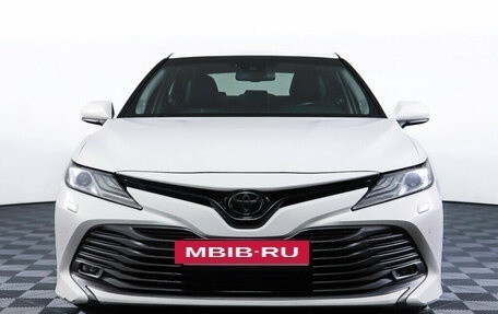 Toyota Camry, 2019 год, 3 077 000 рублей, 2 фотография