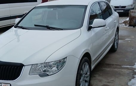 Skoda Superb III рестайлинг, 2012 год, 1 150 000 рублей, 2 фотография