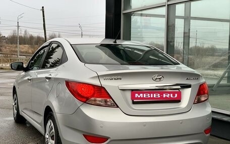 Hyundai Solaris II рестайлинг, 2014 год, 975 000 рублей, 7 фотография