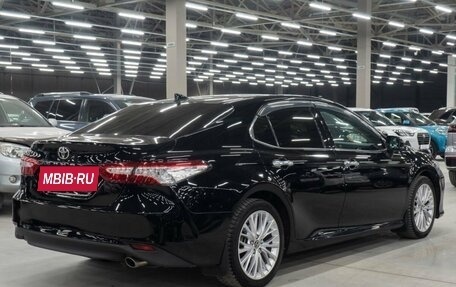 Toyota Camry, 2018 год, 2 600 000 рублей, 21 фотография