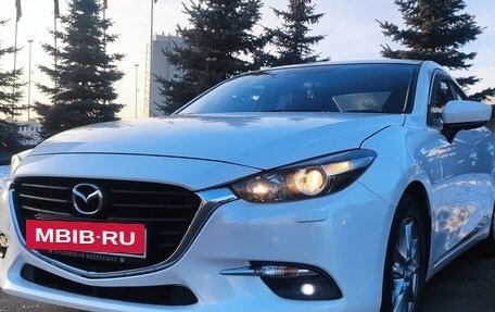 Mazda 3, 2017 год, 2 000 000 рублей, 2 фотография