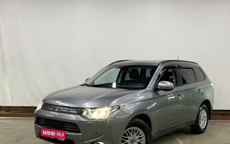 Mitsubishi Outlander III рестайлинг 3, 2012 год, 1 809 000 рублей, 1 фотография