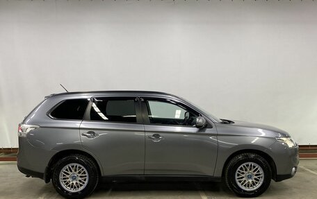 Mitsubishi Outlander III рестайлинг 3, 2012 год, 1 809 000 рублей, 5 фотография