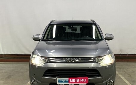 Mitsubishi Outlander III рестайлинг 3, 2012 год, 1 809 000 рублей, 2 фотография