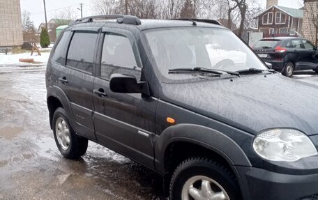 Chevrolet Niva I рестайлинг, 2010 год, 530 000 рублей, 2 фотография