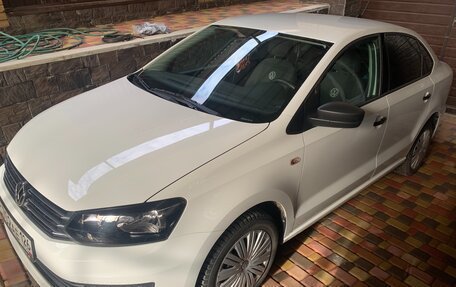 Volkswagen Polo VI (EU Market), 2018 год, 1 350 000 рублей, 2 фотография