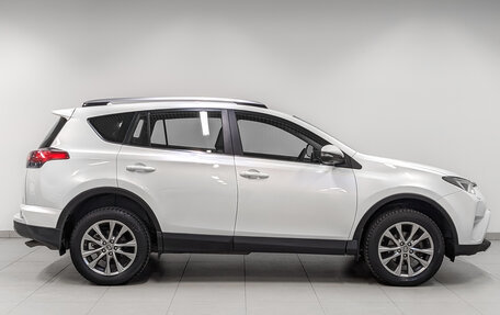 Toyota RAV4, 2015 год, 2 350 000 рублей, 4 фотография