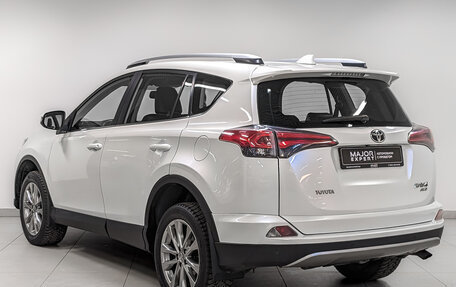 Toyota RAV4, 2015 год, 2 350 000 рублей, 7 фотография