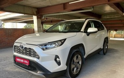 Toyota RAV4, 2019 год, 3 690 000 рублей, 1 фотография