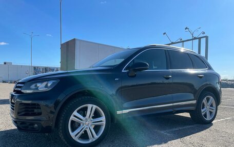 Volkswagen Touareg III, 2012 год, 2 300 000 рублей, 2 фотография