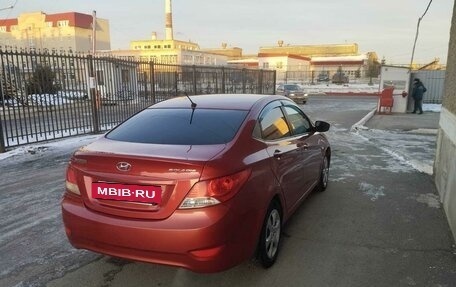 Hyundai Solaris II рестайлинг, 2011 год, 750 000 рублей, 5 фотография