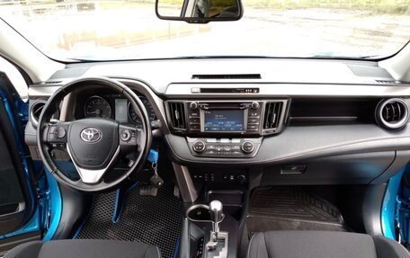 Toyota RAV4, 2015 год, 2 400 000 рублей, 13 фотография