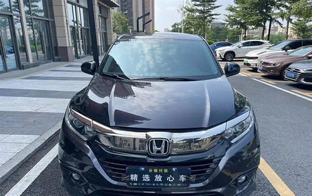 Honda Vezel, 2020 год, 1 640 000 рублей, 2 фотография