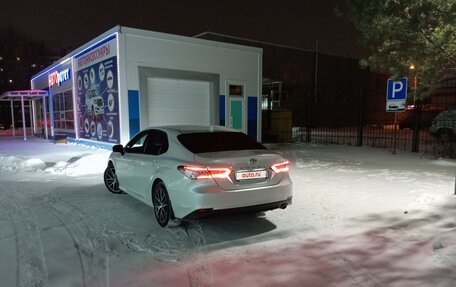 Toyota Camry, 2021 год, 3 000 000 рублей, 5 фотография