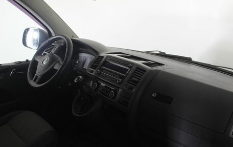 Volkswagen Caravelle T5, 2012 год, 2 359 000 рублей, 12 фотография