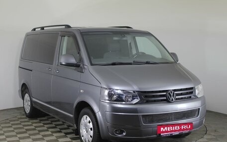 Volkswagen Caravelle T5, 2012 год, 2 359 000 рублей, 3 фотография