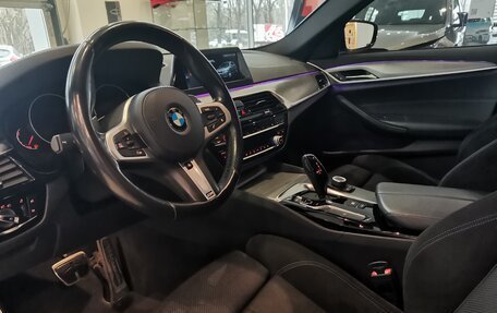 BMW 5 серия, 2018 год, 3 700 000 рублей, 9 фотография