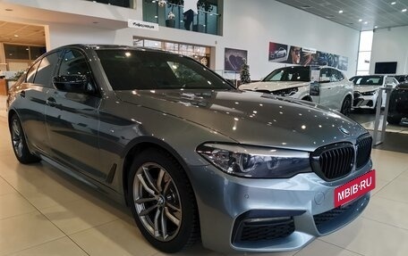 BMW 5 серия, 2018 год, 3 700 000 рублей, 3 фотография