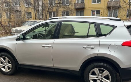 Toyota RAV4, 2014 год, 1 750 000 рублей, 3 фотография