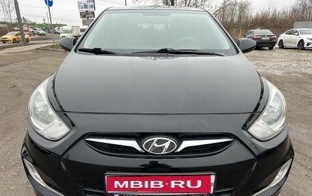 Hyundai Solaris II рестайлинг, 2013 год, 999 000 рублей, 1 фотография