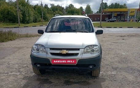 Chevrolet Niva I рестайлинг, 2009 год, 450 000 рублей, 1 фотография