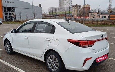 KIA Rio IV, 2018 год, 1 500 000 рублей, 3 фотография