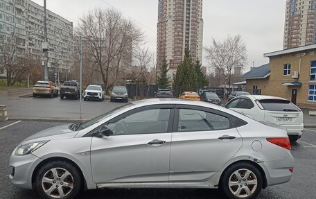 Hyundai Solaris II рестайлинг, 2011 год, 670 000 рублей, 5 фотография