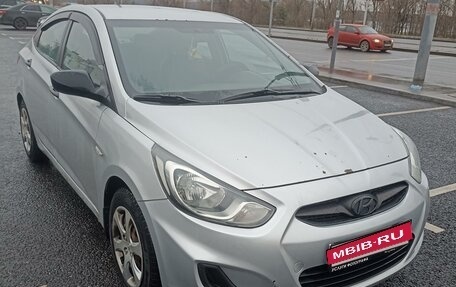 Hyundai Solaris II рестайлинг, 2011 год, 670 000 рублей, 11 фотография