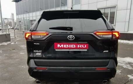 Toyota RAV4, 2021 год, 4 190 000 рублей, 4 фотография