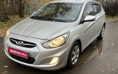 Hyundai Solaris II рестайлинг, 2012 год, 860 000 рублей, 1 фотография