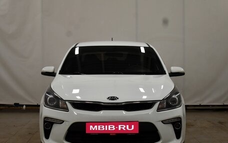 KIA Rio IV, 2018 год, 1 360 000 рублей, 3 фотография