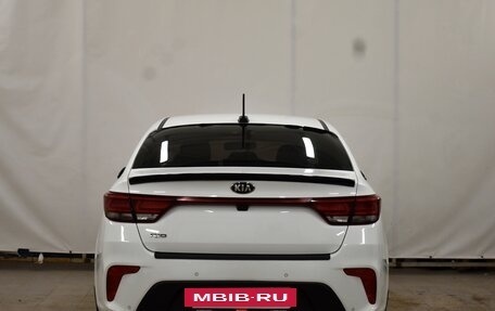 KIA Rio IV, 2018 год, 1 360 000 рублей, 4 фотография