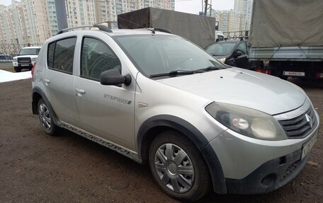 Renault Sandero I, 2013 год, 397 000 рублей, 2 фотография