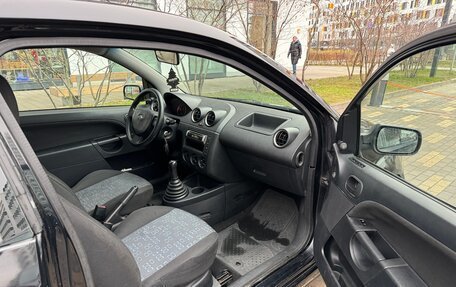 Ford Fiesta, 2005 год, 365 000 рублей, 21 фотография